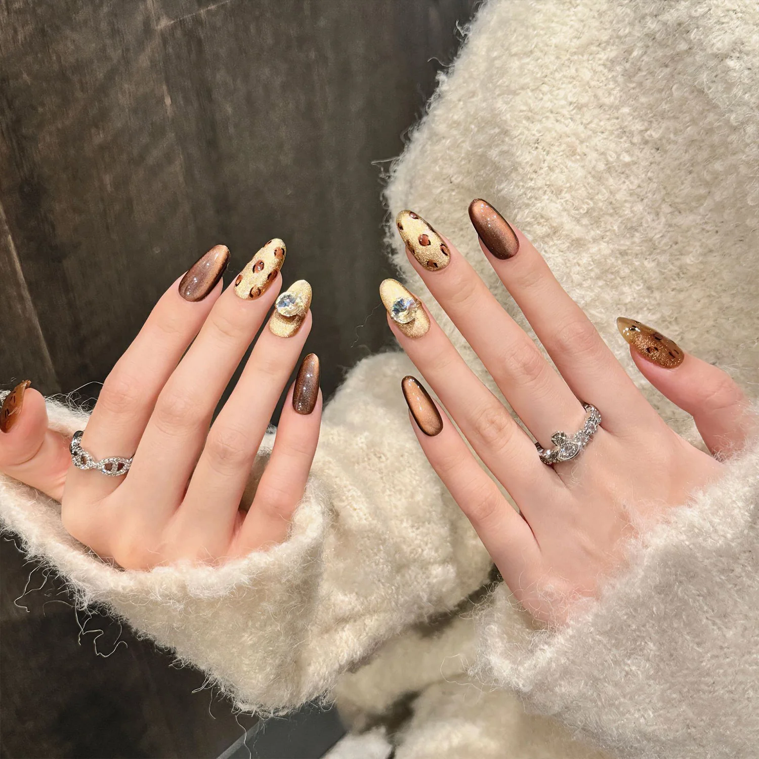 Golden Safari Glam - Image 2